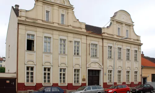 B172 Fara u kostela Nejsvětějšího Srdce Páně